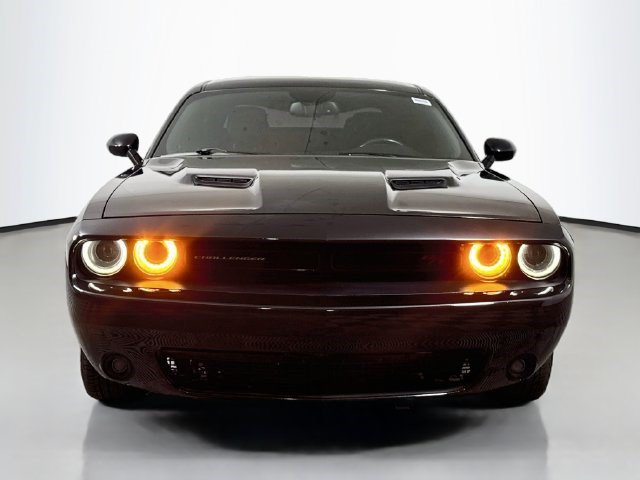 Used 2016 Dodge Challenger R/T Scat Pack w/ Leather Interior Group RWD image 2