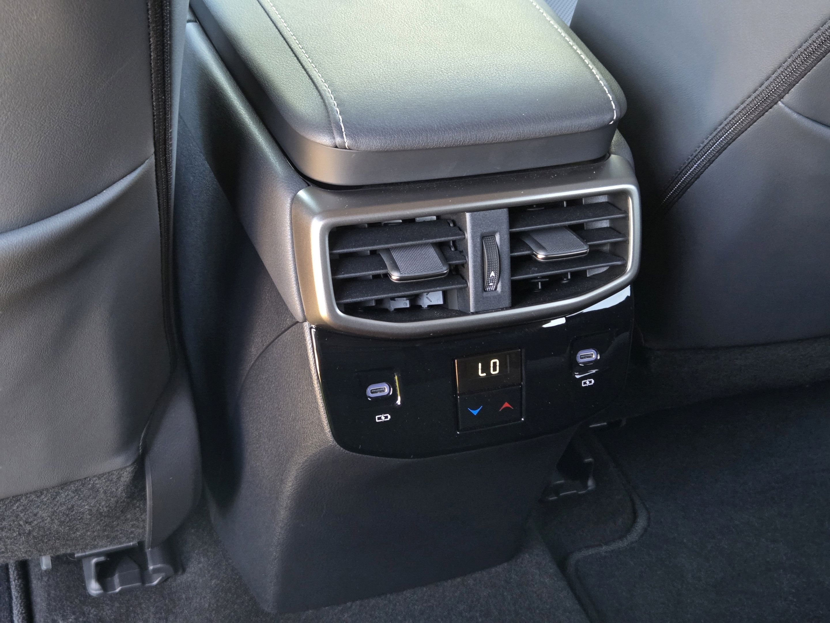 Used 2025 Lexus RX 350 Premium w/ Accessory Package (Z1) FWD image 28