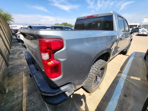 Used 2025 Chevrolet Silverado 1500 LT RWD image 4