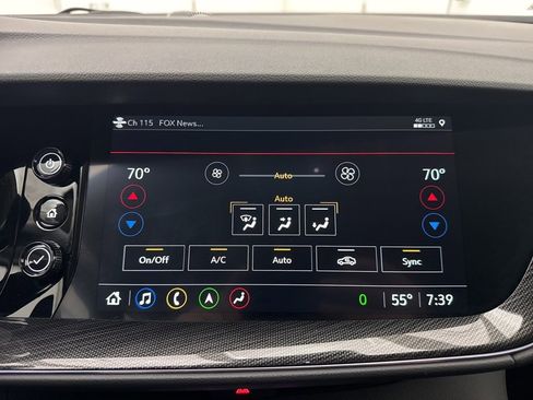 Used 2022 Buick Envision Essence w/ Technology Package I image 37