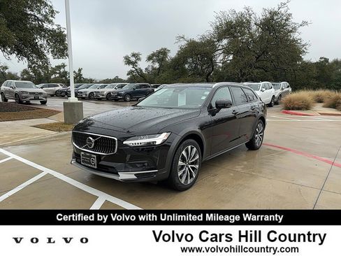 Certified 2023 Volvo V90 B6 Cross Country Plus image 1