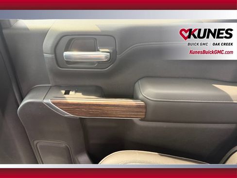 Used 2019 Chevrolet Silverado 1500 High Country w/ Technology Package AWD/4WD image 35