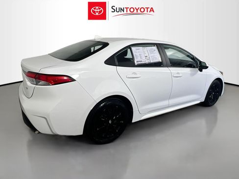 Used 2023 Toyota Corolla LE FWD image 4