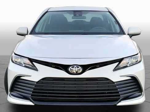 Used 2022 Toyota Camry LE FWD image 4