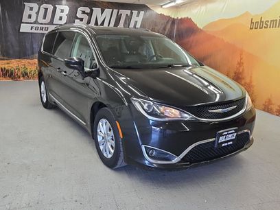 Used 2018 Chrysler Pacifica Touring-L