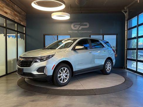 Used 2022 Chevrolet Equinox LT AWD/4WD image 7
