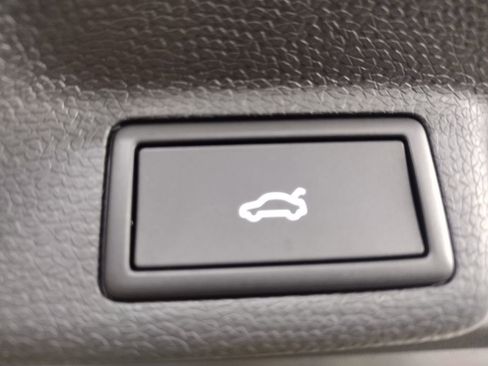 New 2025 Volkswagen ID. Buzz Pro S Plus image 20