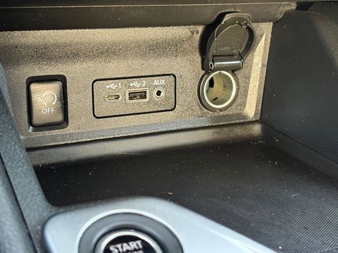 Certified 2024 Nissan Sentra SV FWD image 22