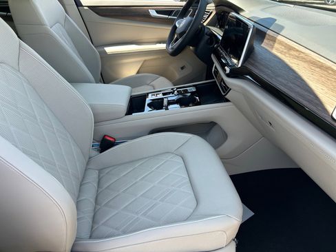 New 2026 Volkswagen Atlas SEL Premium R-Line AWD/4WD image 18