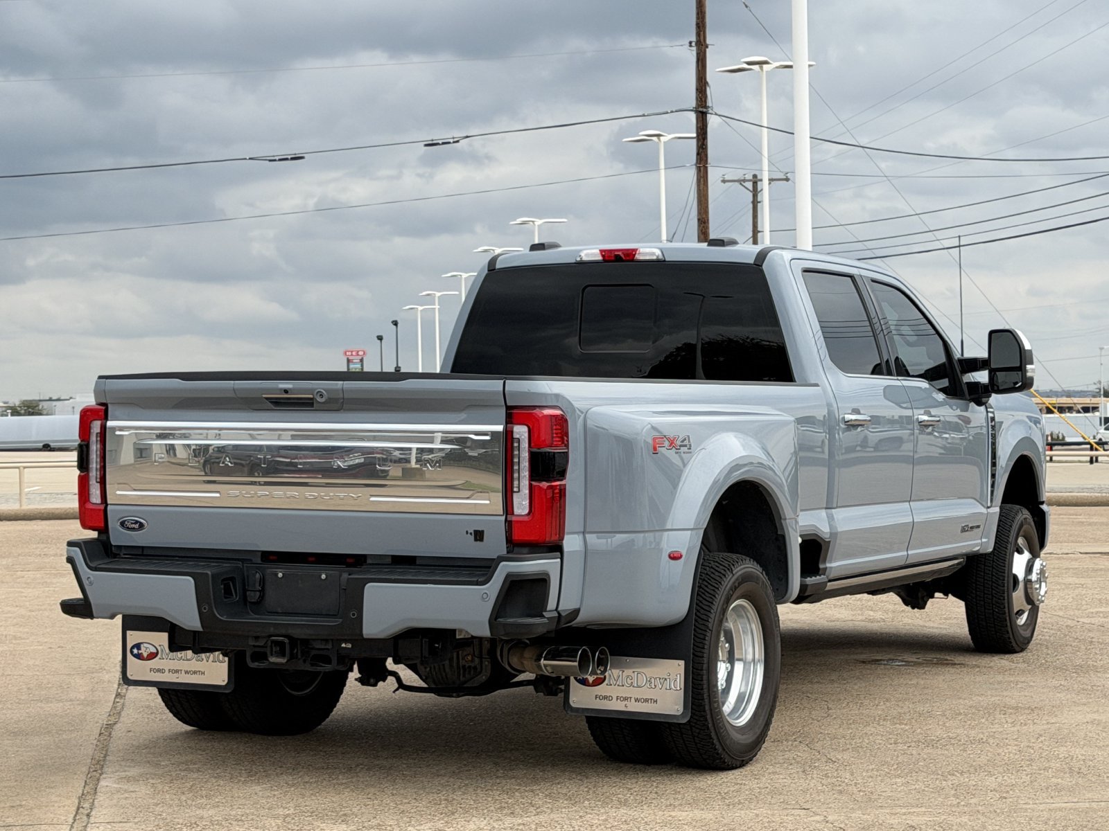 Used 2024 Ford F350 Platinum AWD/4WD image 4