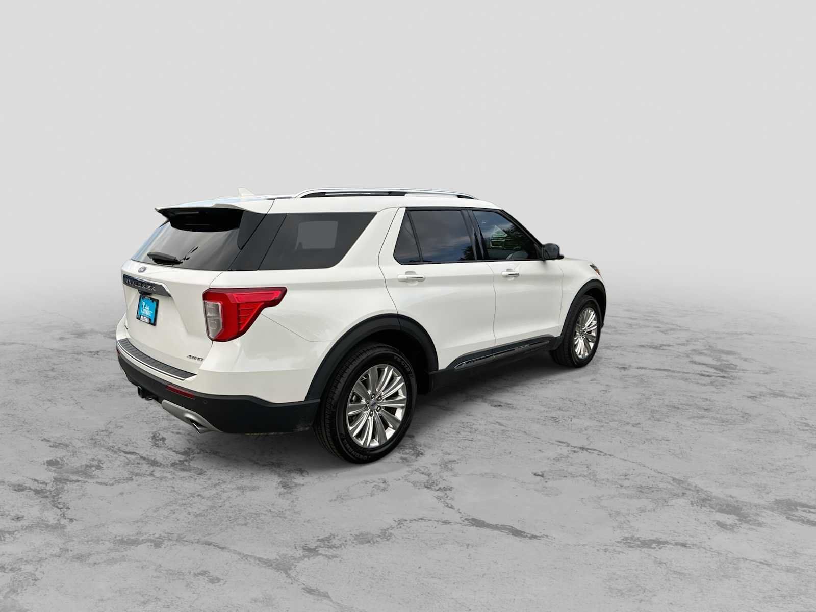 Used 2021 Ford Explorer Limited w/ Equipment Group 301A AWD/4WD image 8