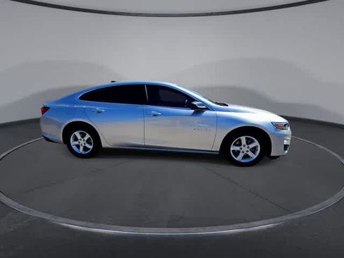Used 2021 Chevrolet Malibu LS FWD image 9