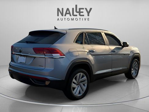 Used 2022 Volkswagen Atlas Cross Sport SE w/ Panoramic Sunroof Package image 6