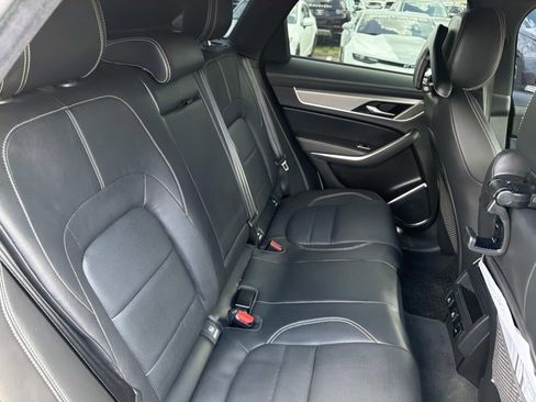 Used 2025 Jaguar F-PACE R-Dynamic S AWD/4WD image 9