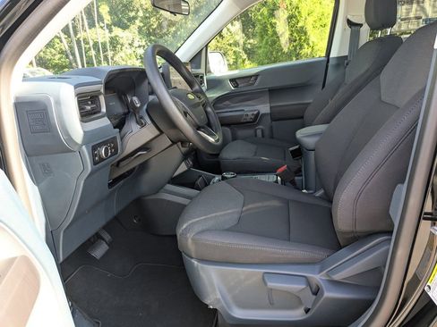 New 2025 Ford Maverick XL image 14