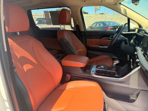 Certified 2023 Kia Carnival SX Prestige FWD image 27