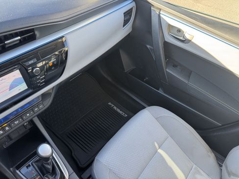 Used 2016 Toyota Corolla LE image 31