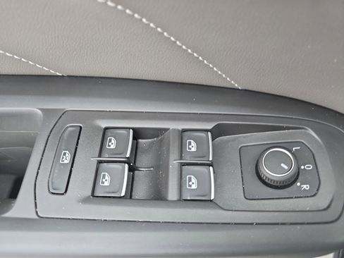 Certified 2023 Volkswagen Atlas SE image 29