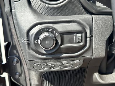 New 2025 Jeep Wrangler Unlimited Rubicon w/ Technology Group image 25