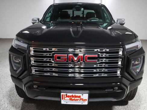 Used 2023 GMC Canyon Denali AWD/4WD image 4