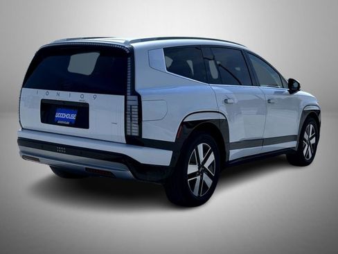 New 2026 Hyundai Ioniq 9 SEL image 5