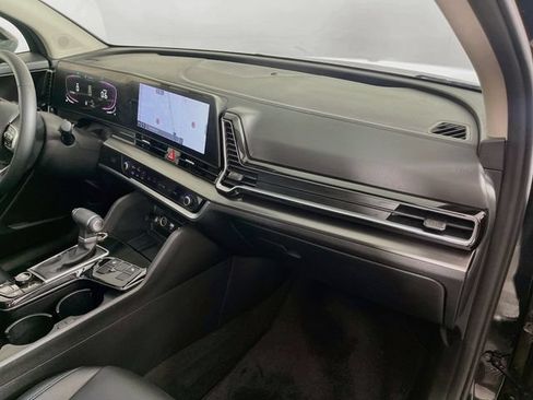 Used 2025 Kia Sportage EX w/ Premium Package FWD image 31