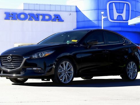 Used 2017 MAZDA MAZDA3 Grand Touring image 1