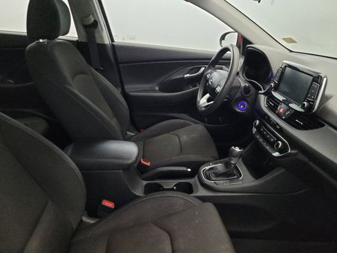 Used 2018 Hyundai Elantra GT FWD image 21