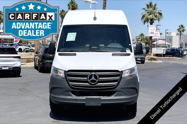 Used 2025 Mercedes-Benz Sprinter 2500 image 2