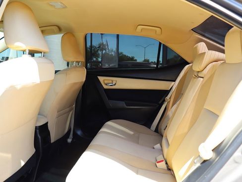 Used 2018 Toyota Corolla LE w/ Carpet Mat Package (TMS) FWD image 29