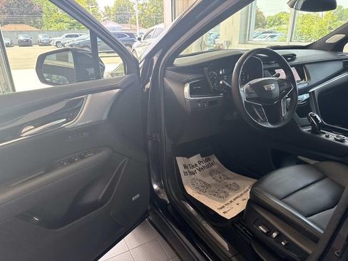 Certified 2024 Cadillac XT5 Premium Luxury w/ LPO, Floor Liner Package FWD image 15