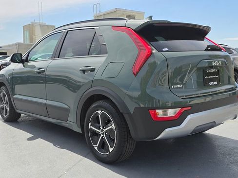 Used 2023 Kia Niro EX FWD image 6