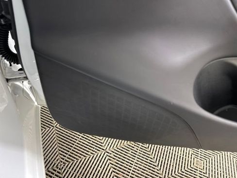 Used 2021 Tesla Model 3 Performance image 28