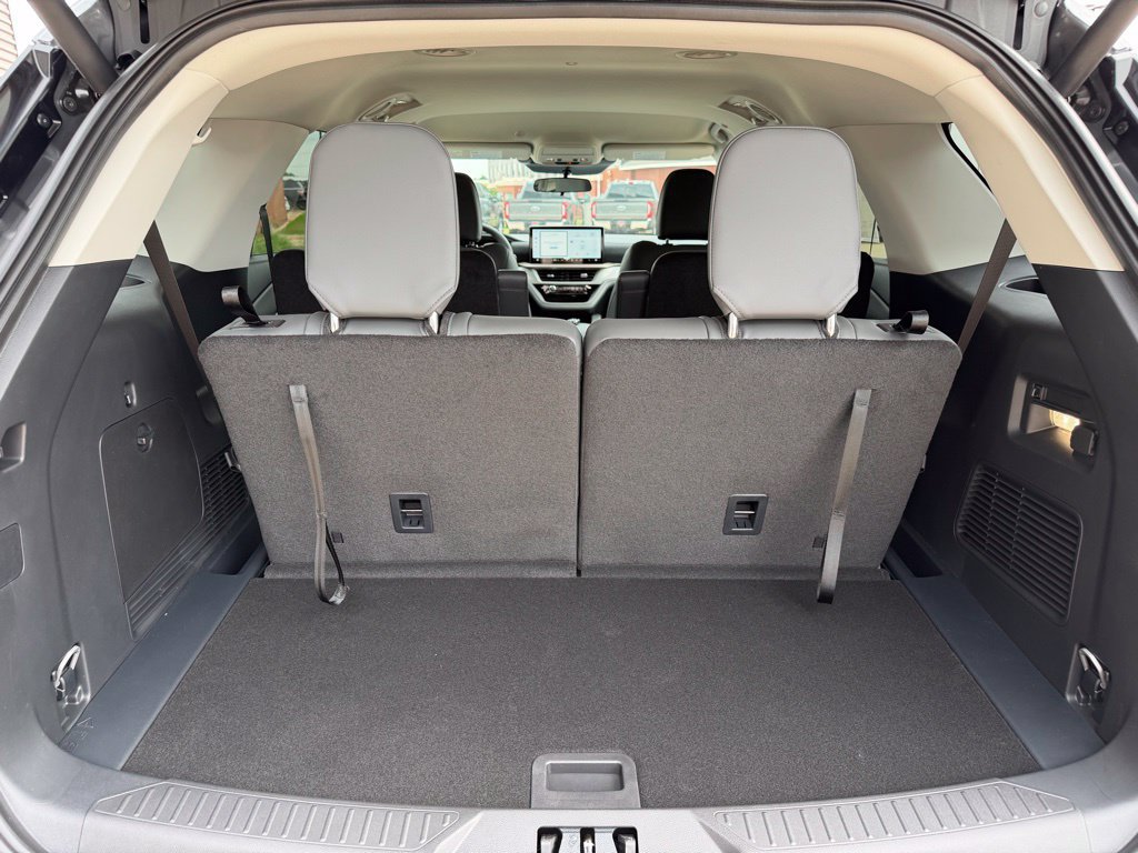 New 2026 Ford Explorer Active w/ Active Comfort Package RWD image 10