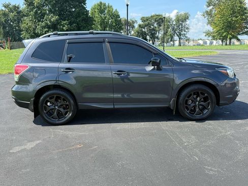 Used 2018 Subaru Forester 2.5i Premium w/ Popular Package #3A AWD/4WD image 4