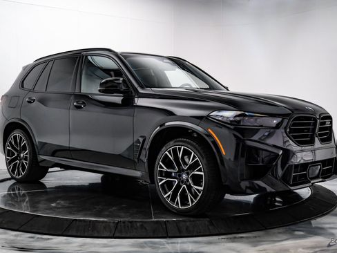 Used 2024 BMW X5 M Competition w/ Executive Package image 18