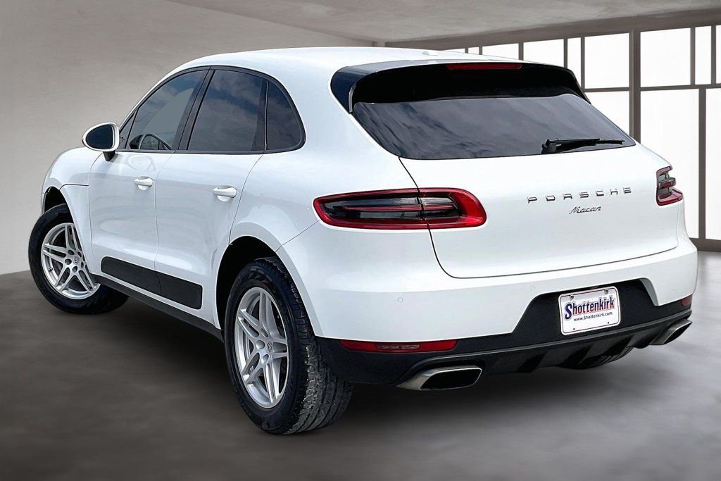 Used 2018 Porsche Macan AWD/4WD image 4