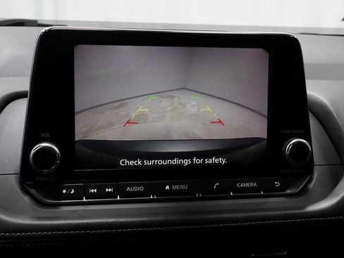 Certified 2024 Nissan Rogue SV image 2