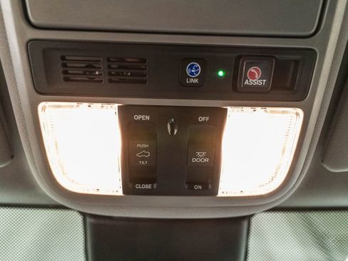 Used 2024 Honda Odyssey Touring image 29
