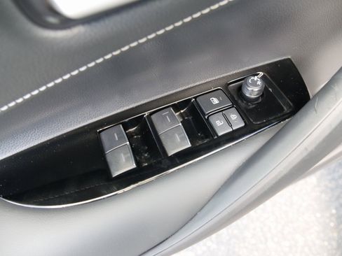 Used 2025 Toyota Corolla SE image 18