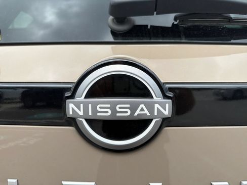 Certified 2023 Nissan Pathfinder Platinum w/ Cargo Package AWD/4WD image 47