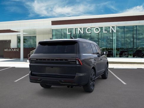 New 2026 Lincoln Navigator Reserve AWD/4WD image 8
