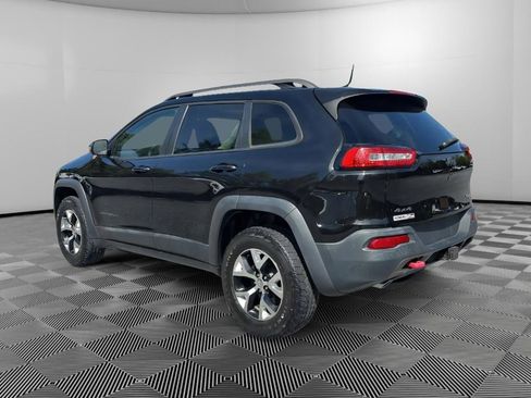 Used 2016 Jeep Cherokee Trailhawk w/ Comfort/Convenience Group AWD/4WD image 3