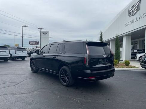 Used 2022 Cadillac Escalade ESV Sport w/ Touring Package AWD/4WD image 7