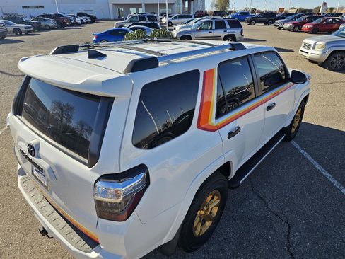 Used 2020 Toyota 4Runner SR5 image 21