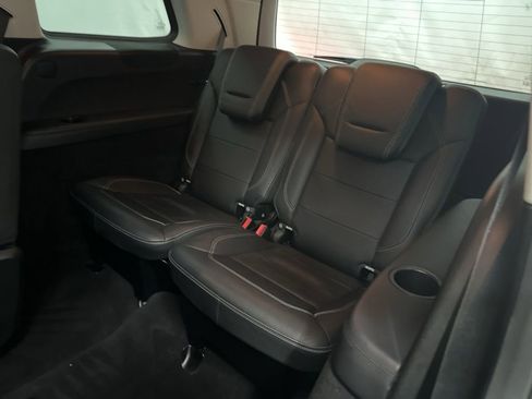 Certified 2016 Mercedes-Benz GL 550 4MATIC image 24