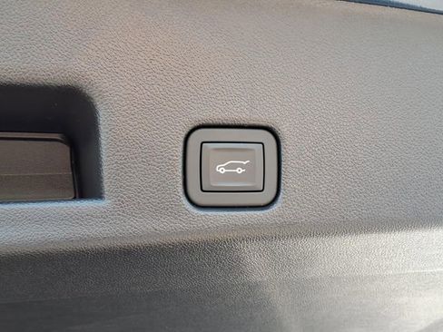 Used 2026 Chevrolet Traverse LT AWD/4WD image 24