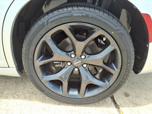 Used 2023 Chrysler 300 S RWD image 23