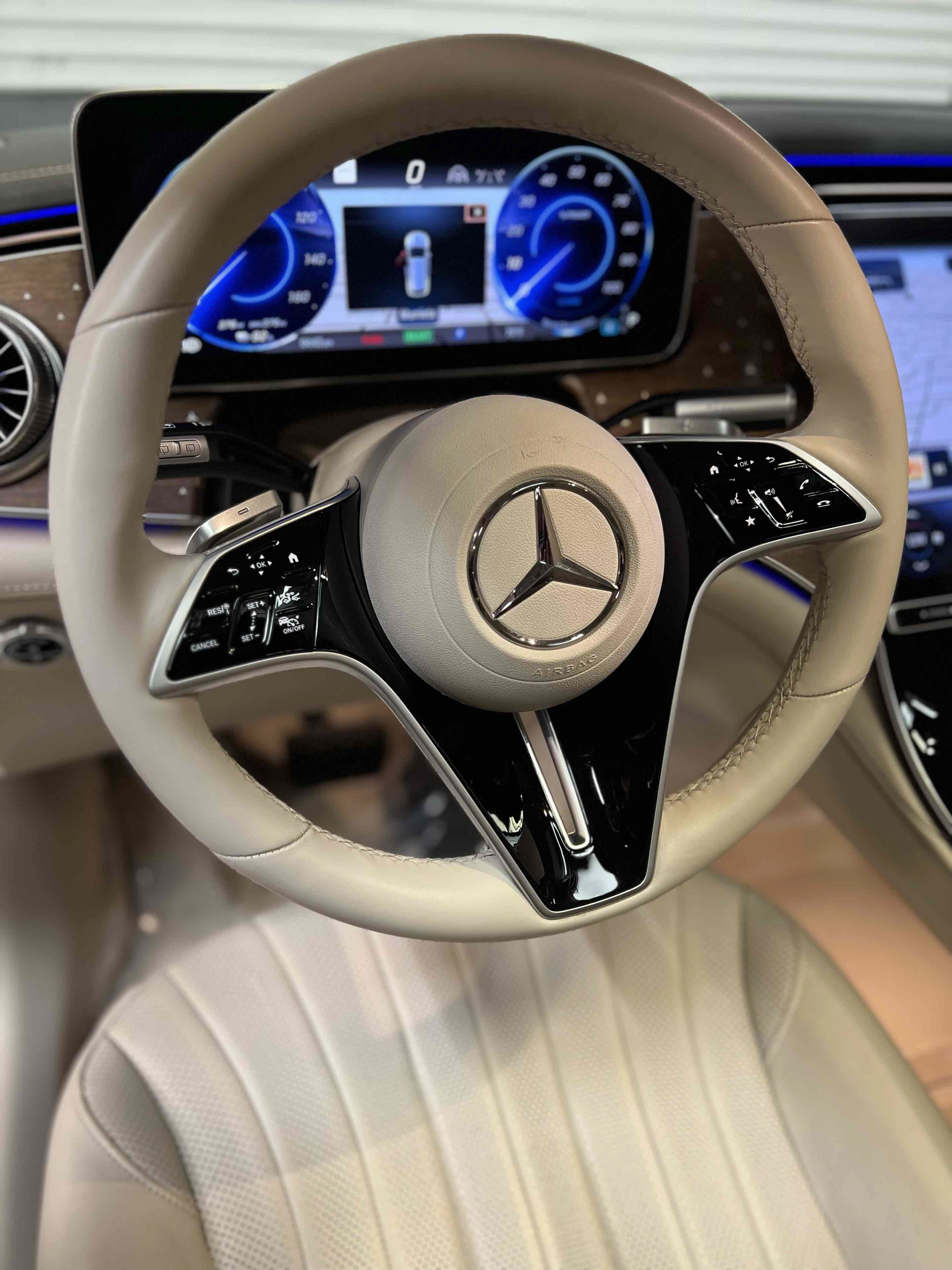 Used 2023 Mercedes-Benz EQS 450+ SUV image 27