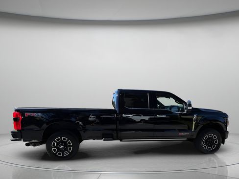 Certified 2023 Ford F350 Platinum image 32